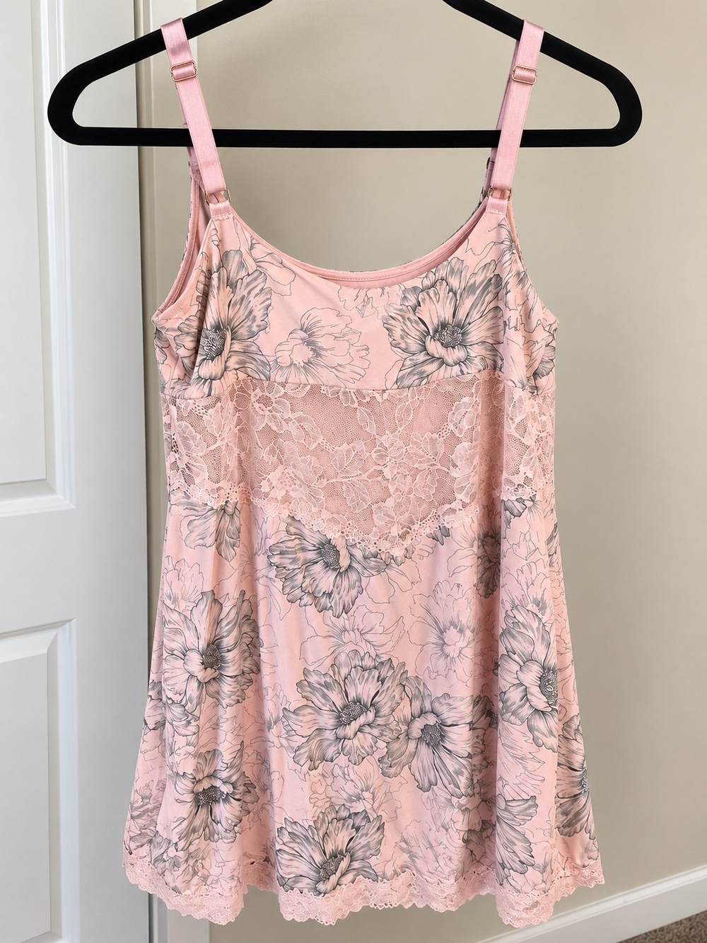 Victoria’s Secret Floral Robe & Cami Set🎀 - Picture 2 of 5